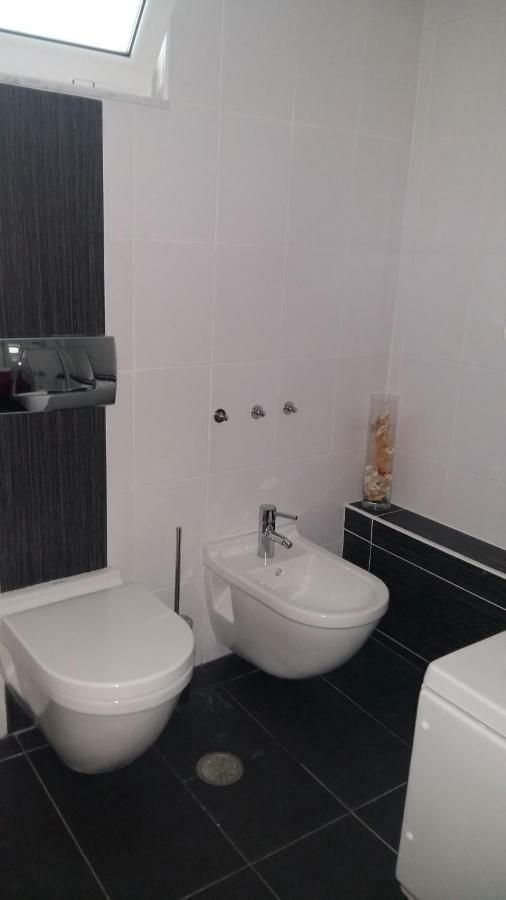 Asimelia Luxury Apartment Heraklion  Bagian luar foto