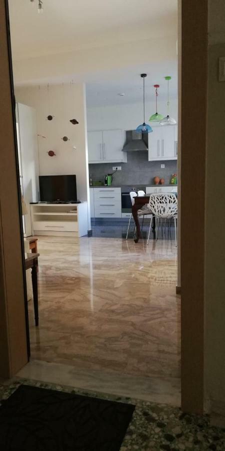 Asimelia Luxury Apartment Heraklion  Bagian luar foto